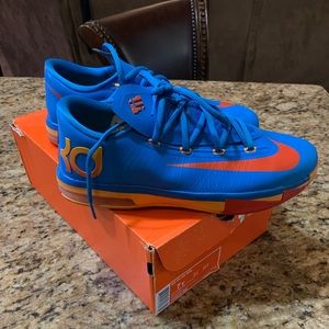Men KD tennis shoes size 7